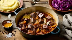 Zelf hachee maken zoals oma het deed: het ultieme recept voor comfortfood